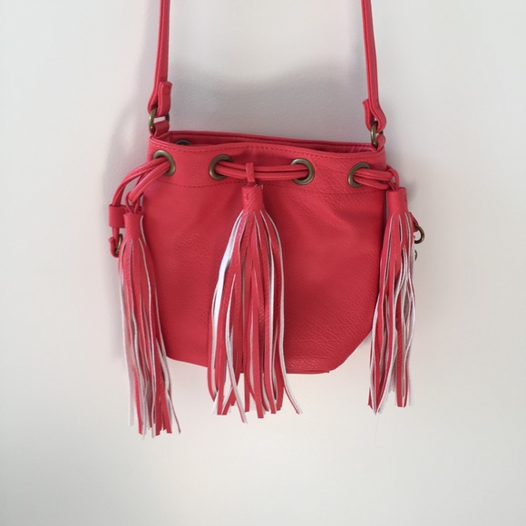 Steve Madden Tassel Bucket Bag - Picture 2 of 3